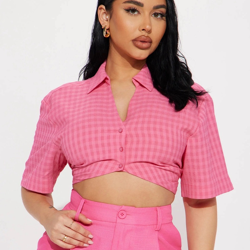 Beachside Chic Shirt - Pink NWT Size: Small